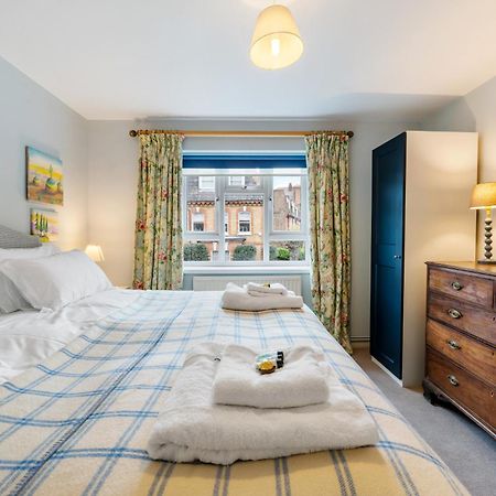 Bright & Cosy Gem ~ Battersea Park View ~ King Bed Lägenhet London Exteriör bild