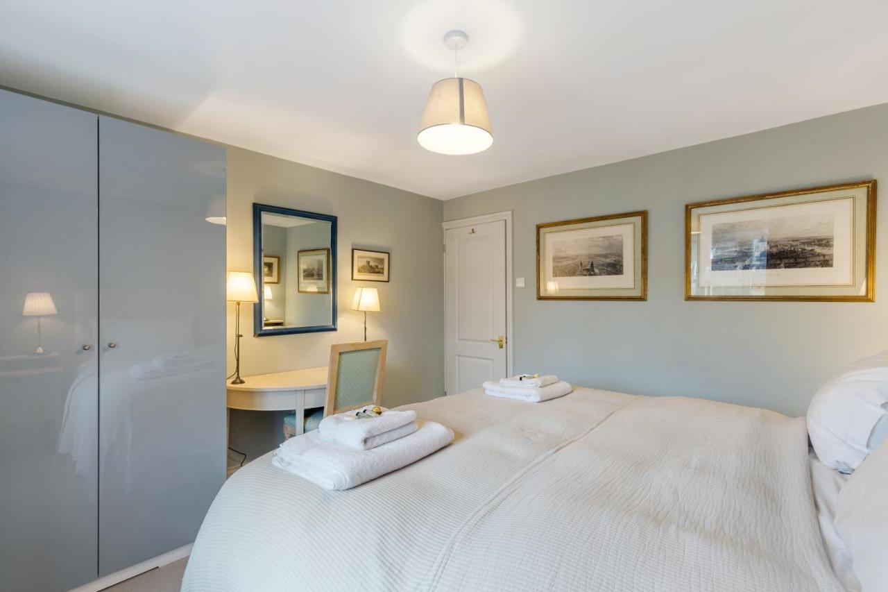 Bright & Cosy Gem ~ Battersea Park View ~ King Bed Lägenhet London Exteriör bild