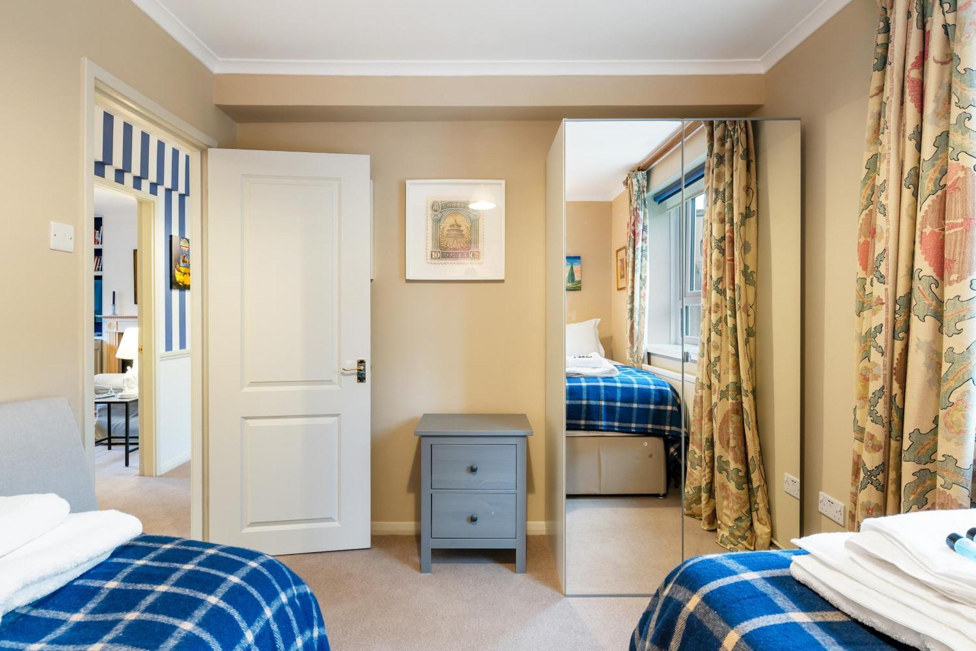 Bright & Cosy Gem ~ Battersea Park View ~ King Bed Lägenhet London Exteriör bild