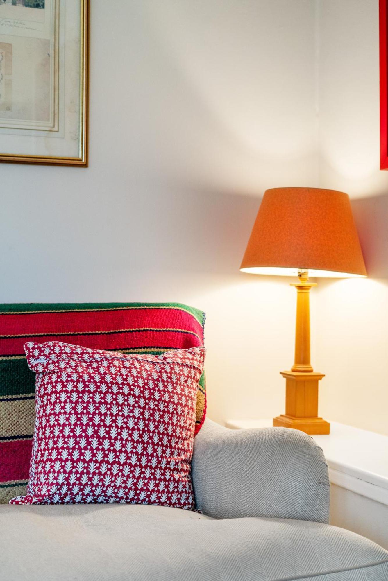 Bright & Cosy Gem ~ Battersea Park View ~ King Bed Lägenhet London Exteriör bild